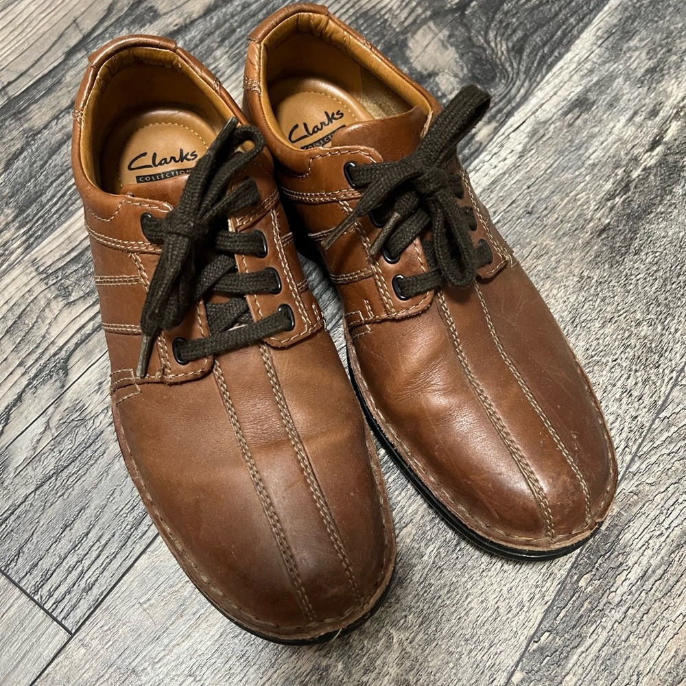CLARKS Men's Size 7 Brown Lace-Up Leather Derby Dress Shoes used